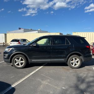 FORD EXPLORER XLT - 3