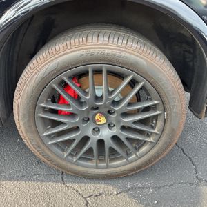 صورة 16 لـ 2016 Porsche CAYENNE GTS
