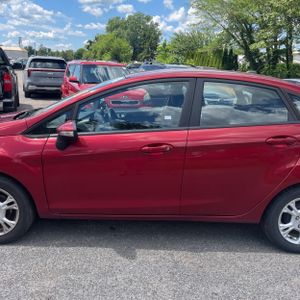 FORD FIESTA SE - 4