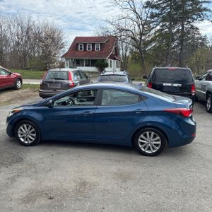 HYUNDAI ELANTRA SE - 3