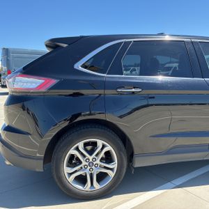 FORD EDGE TITANIUM - 9