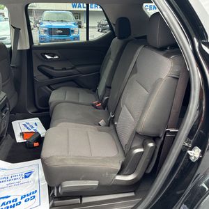 2021 Chevrolet TRAVERSE LS — миниатюра 33