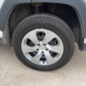 صورة مصغرة 18 لـ 2022 Toyota RAV4 LE
