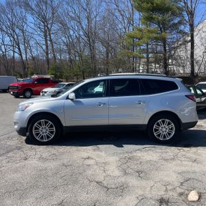 CHEVROLET TRAVERSE LT - 3