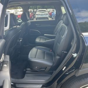 صورة 34 لـ 2024 KIA TELLURIDE S
