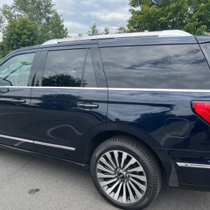صورة 6 لـ 2021 Lincoln NAVIGATOR RESERVE