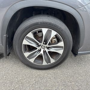 صورة مصغرة 20 لـ 2021 Toyota HIGHLANDER XLE