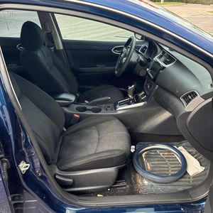 2019 Nissan SENTRA SR thumbnail 33