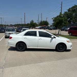 TOYOTA COROLLA - 10