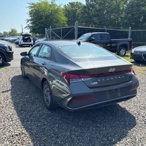 2024 Hyundai ELANTRA SEL 照片 5