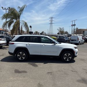 صورة 10 لـ 2024 JEEP GRAND CHEROKEE 4XE