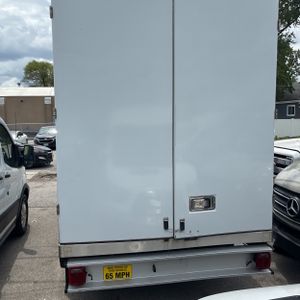 FORD E-350 CUTAWAY - 7
