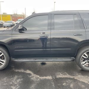 CHEVROLET TAHOE PREMIER - 4