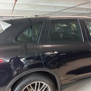 PORSCHE CAYENNE PLATINUM EDITION - 5