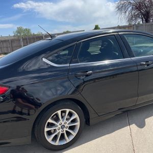 FORD FUSION SE - 9