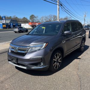 HONDA PILOT TOURING W/REAR CAPTAIN'S CHAIRS - 1