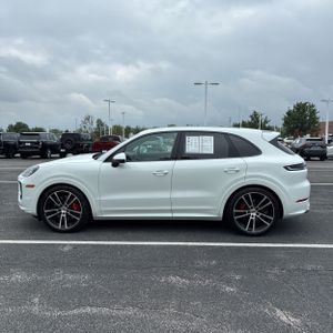 2024 Porsche CAYENNE S 照片 3