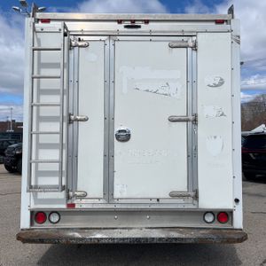 FORD E-350 CUTAWAY - 7