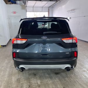 FORD ESCAPE PLUG-IN HYBRID SE - 7