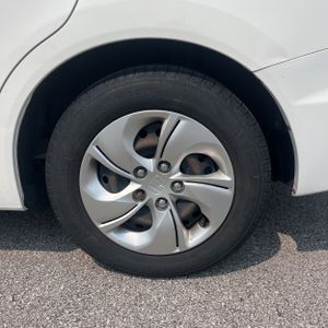 2013 Honda CIVIC LX — миниатюра 18