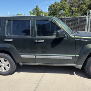 2011 JEEP LIBERTY SPORT 照片 9