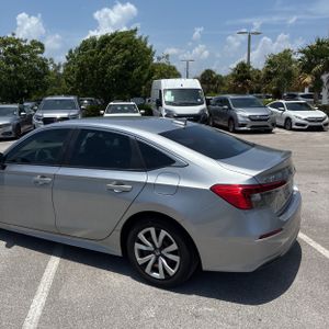 صورة 6 لـ 2023 Honda CIVIC LX