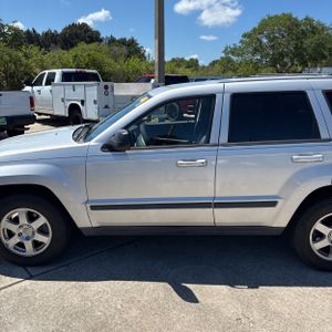 JEEP GRAND CHEROKEE LAREDO - 4