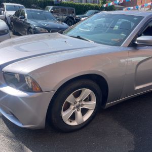 صورة 2 لـ 2013 Dodge CHARGER SE