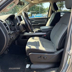 صورة مصغرة 32 لـ 2019 RAM 1500 BIG HORN