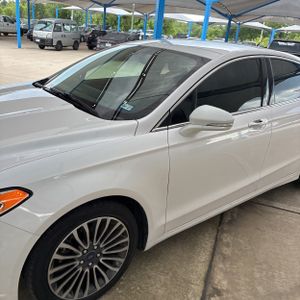 FORD FUSION SE - 2