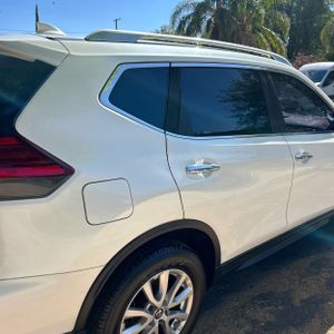 2017 Nissan ROGUE SV 照片 9