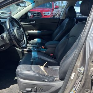 صورة مصغرة 32 لـ 2017 KIA OPTIMA EX