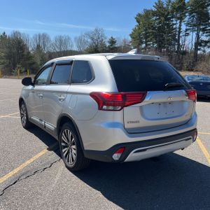 MITSUBISHI OUTLANDER SE - 5