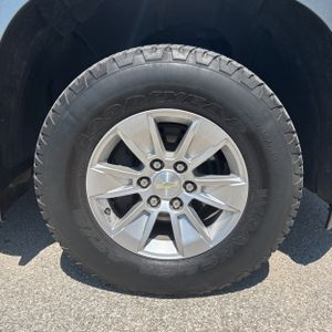 2019 Chevrolet SILVERADO 1500 LT — миниатюра 18