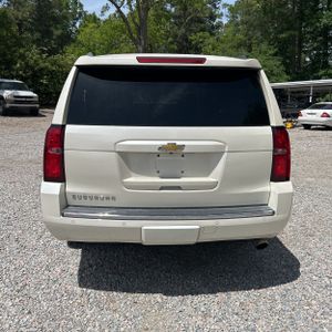 CHEVROLET SUBURBAN - 7