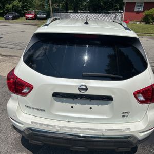 2017 Nissan PATHFINDER SV thumbnail 16