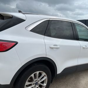 FORD ESCAPE SE - 9