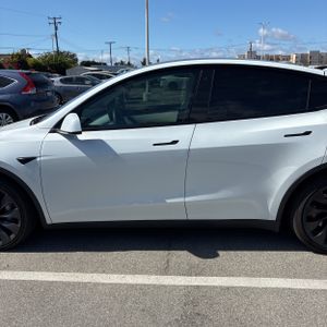 TESLA MODEL Y LONG RANGE - 4