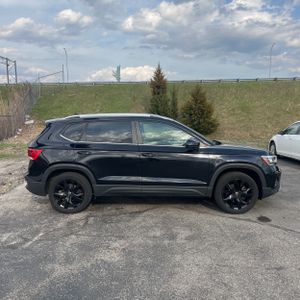 VOLKSWAGEN TAOS SE 4MOTION - 10