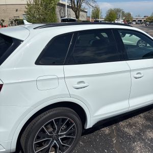 AUDI SQ5 PREMIUM PLUS - 9
