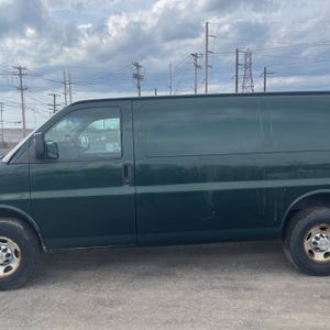 CHEVROLET EXPRESS 2500 - 4
