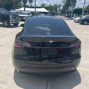 صورة 7 لـ 2021 Tesla MODEL Y STANDARD RANGE