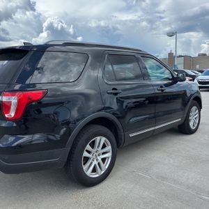 FORD EXPLORER XLT - 9