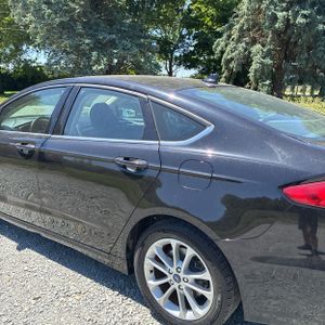 FORD FUSION SE - 6