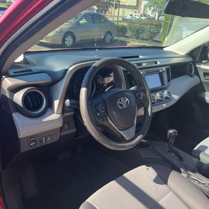 2015 Toyota RAV4 LE 照片 36