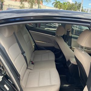 2019 Hyundai ELANTRA SE — миниатюра 35