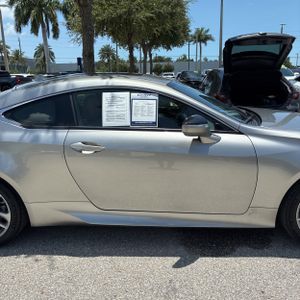 2022 Lexus RC 300 BASE — фото 10