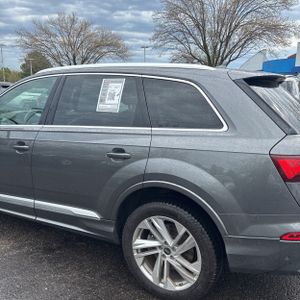 AUDI Q7 PREMIUM PLUS - 6