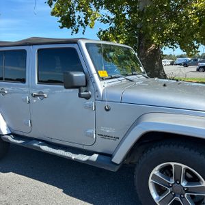 صورة 13 لـ 2015 JEEP WRANGLER UNLIMITED SAHARA