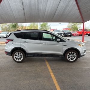 FORD ESCAPE SE - 10